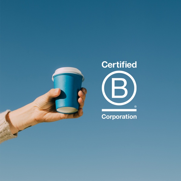 coffee cup, disposable coffee cup, takeaway cup, to go cup, paper coffee cup, reusable coffee cup, brand awareness, social proof, lifestyle, minimalist, trustworthy, fresh, blue